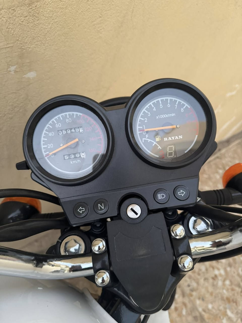 للبيع   موديل 23 اوراق كامله اصلي  السعر 1750 للاستفسار ***********
