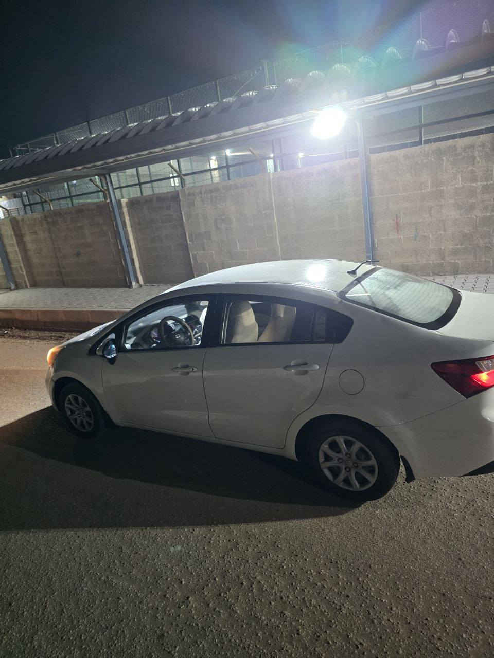 السلام عليكم من رخصت ابو الكروب..سيارة كية ريو موديل 2013 مكينة گير كفاله السيارة نضيفة الرقم نجف السيارة ب اسمي بيها صبغ باب الصدر بس وجوملغ بارد السعر 88 وبيها مجال
***********
