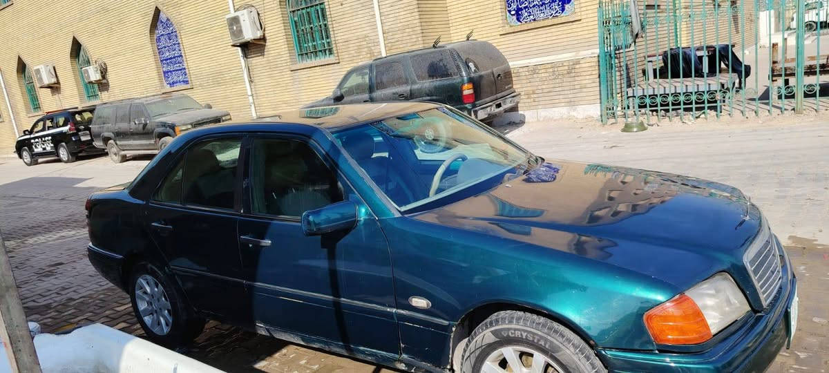 السلام عليكم مارسدس بيبي شبح موديل 96 كير ومكينه محور ففتي كفاله السياره مصبوغة عام للجمالية السعر 42 الرقم ***********
