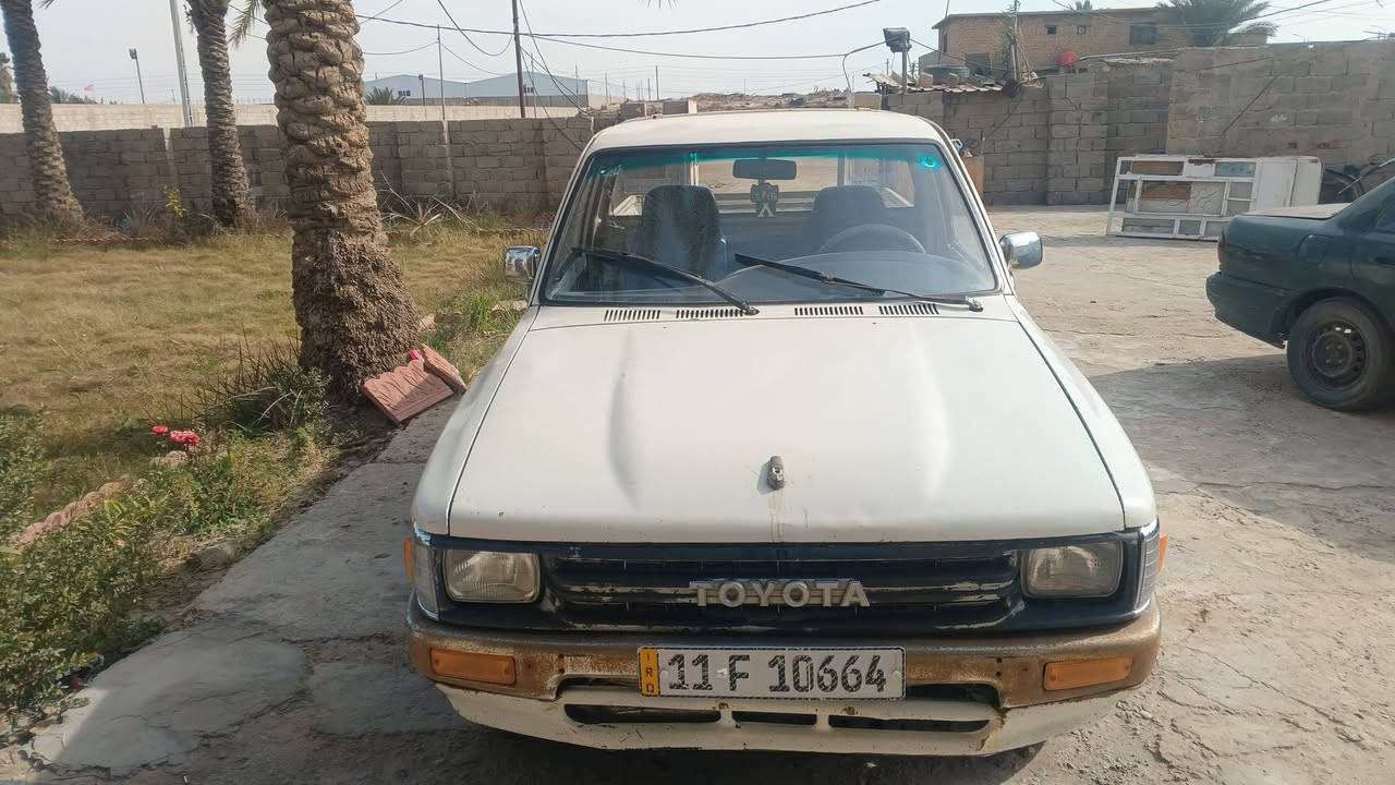 اسلام عليكم ورحمه الله للبيع بيكم تويوتا 89رقم بغداد انكليزي باسمي تحويل سنوية وهزة جديدة للاستفسار الاتصال على الارقام التاليه *********** *********** مكان واسط الصويرة السعر 40 وبيه مجال
