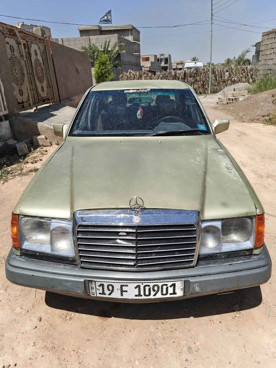 مارسيدس موديل 85
مكينة بطة ثنين ونص رقم وسنوية جدد

السعر 36 وبيها مجال ويرهم مراوس

المكان ديالى المقدادية

رقم الهاتف: ***********

