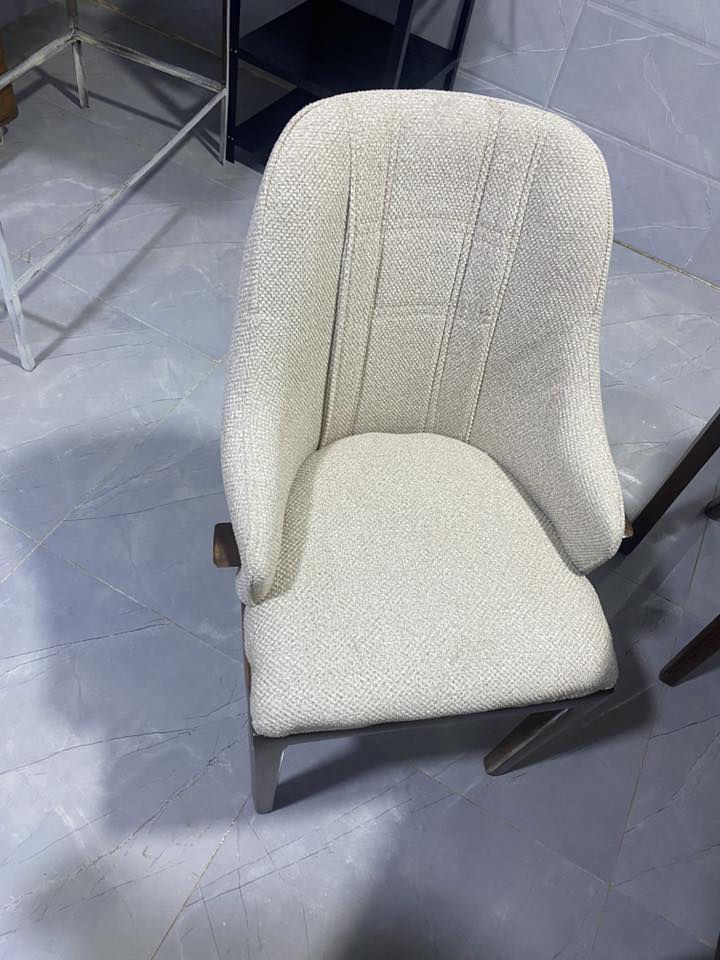 ميز درجة أولى خشب ثكيل
السعر 350
واتساب ***********
