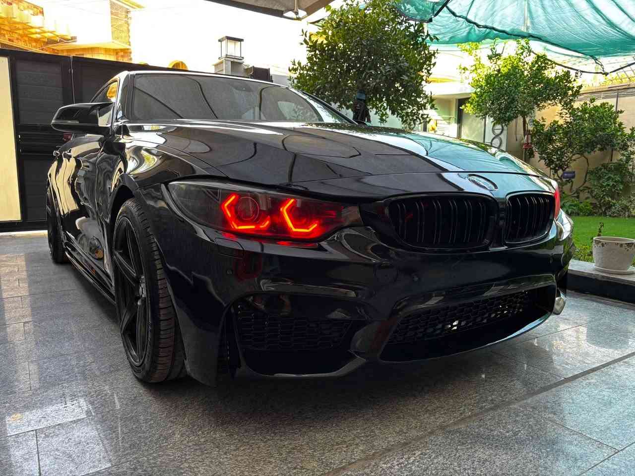 السلام عليكم للبيع أو مراوس 
Bmw 430i bodykit m4 2017 
محرك b48 المرغوب 
حادث السيارة بنيد فقط بدون دواخل بدون ايرباك
الصبغ 3 قطع التحديث m4 
مكينة وكير وحدادية وتبريد مكفولات وحتى ضمان انطي بيهن 
فول مواصفات (فتحة،كشنات كهرباء،خزن ميموري،رادار امامي،حساسات امامي + خلفي،لايت داينمك يرتفع وينزل،قطعتين تبريد،مري قلاب،شفتات ستيرن)بعد هواي مواصفات البي ام معروفة وهواي 
مكان السيارة بغداد الغدير ساحة ميسلون 
*********** رقم الهاتف
السعر مناسب 188 ورقة وبيها مجال بسيط 
ملاحظة السيارة كامله من ناحية الكماليات دفيوزر خلفي m تبات m دوس m لحاية دوس m كفرات m
