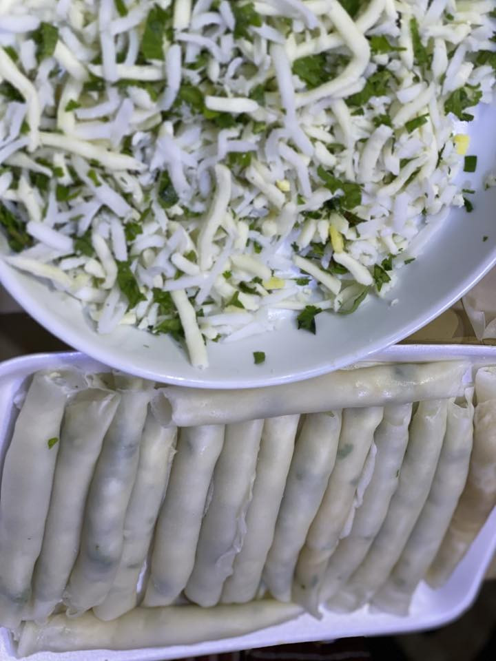 🍽️ بمناسبة شهر الخير، وفرنالك ألذ المأكولات بأسعار مميزة:
🔸 كبة عادية – 25 قطعة بـ 5,000 د.ع
🔸 بورك – 25 قطعة بـ 5,000 د.ع (يوجد بالجبن)
🔸 سمبوسة – 25 قطعة بـ 5,000 د.ع (يوجد بالجبن)
🔸 كبة سلك – 12 قطعة بـ 5,000 د.ع

🫓 الكليجة الرمضانية:
▪️ كيلو كليجة تمر ولبغراش بـ 7,000 د.ع
▪️ كيلو كليجة جوز بـ 9,000 د.ع

🥩 قطعتين لحم بعجين بـ 1,000 د.ع

❄️ جميع المنتجات جاهزة للتفريز والطبخ فورًا
🌙 مثالية لسفرة الإفطار والسحور

📞 للحجز والاستفسار:
***********
أو عبر الدايركت
