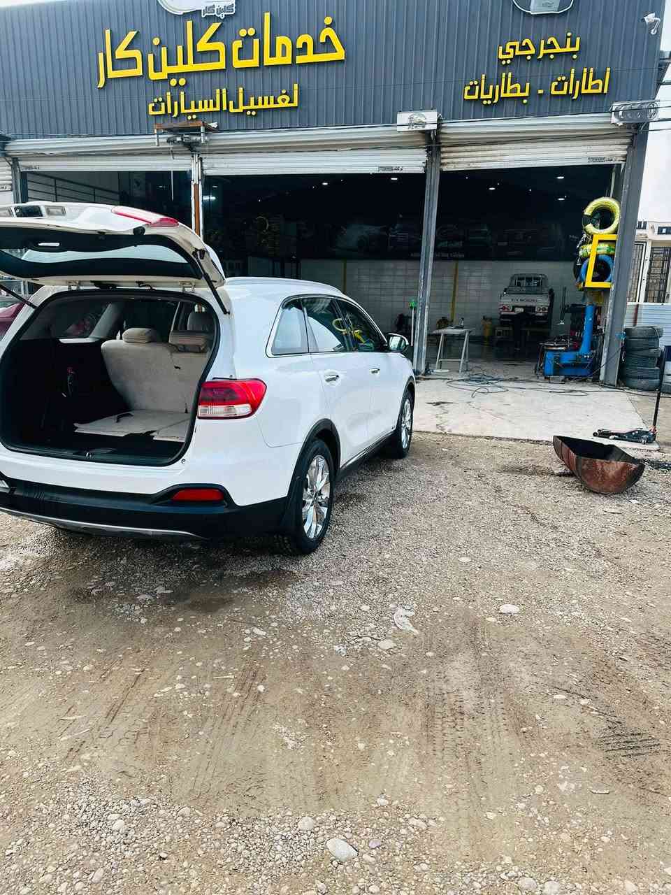 السلام عليكم
سورنتو ٢٠١٦ 
فول بصمه بانوراما 
مكفوله كفاله عامه ( بيه بارد كلش بصيط والسونار بل منشور ) 
 كشن كهرباء 
 تدفه تبريد خير من الله 
تخم تاير جديد 
ثلاث قطع تبريد 
سبعه راكب 
فور ويل 
بيه هواي مواصفات 
مكانه بغداد اليوسفيه 
السعر ٢١٥ وبيه مجال 

***********
