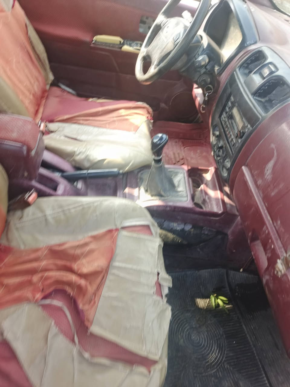 سلام عليكم سياره كنو مديل 12البيع مكانه الناصريه سيد خيل سياره سنويته صقطه بيه تحويل مباشر مكينه باكيت تونه شدينه لاتنقص ولاتبخر سعره 30وبيه مجال قليل ‏‪***********‬‏
