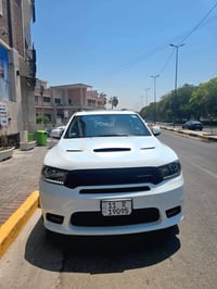 دوج دورنكو موديل ٢٠٢٠ ابيض خليجي وكاله GT فول ٧ راكب فور ويل فتحه  ٦ س...