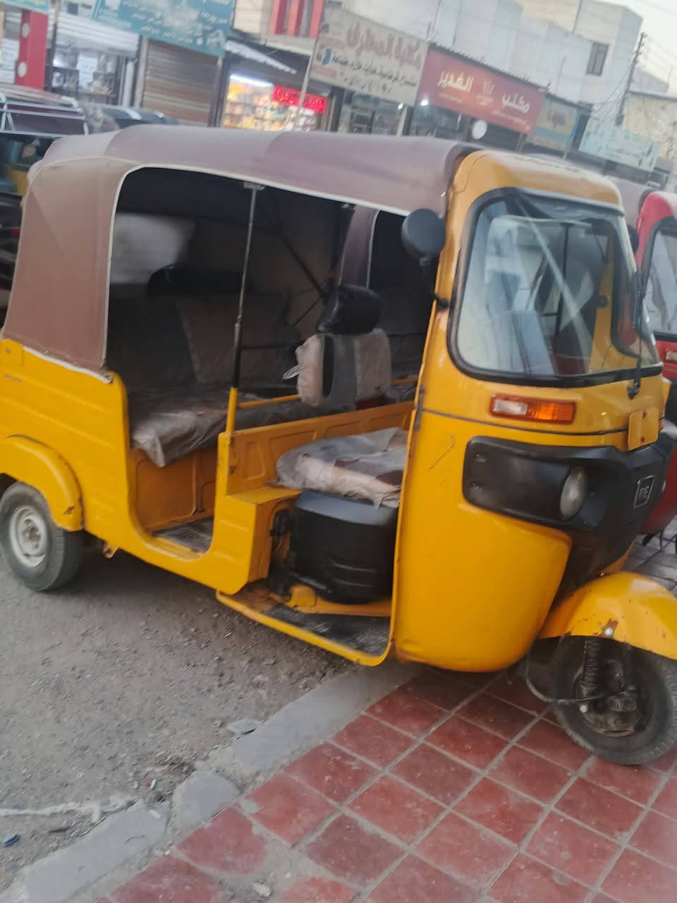 سلام عليكم عندي تكتك 4 مرقمات واريد 4 مرتبين ويردون يعيشون كون من المدينه ***********
