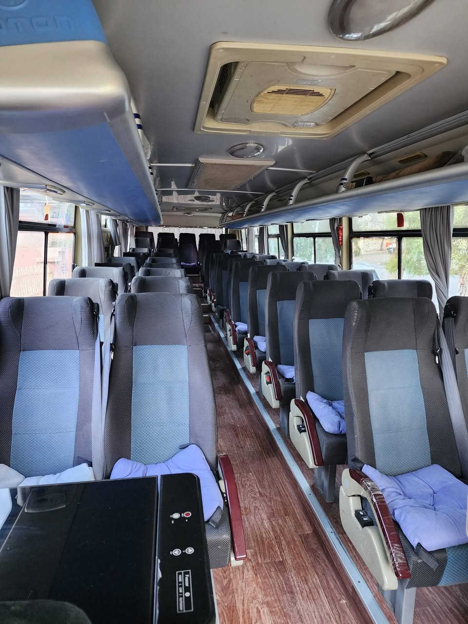 للبيع باص فتوون صينى ٤٧نفر مكينه ٦كير ئوتوماتيك مؤديل ٢٠١٧ مراوس كوستر عينوان سليمانية وتس ئب سعر ٢٧٥ بيها مجال ***********

