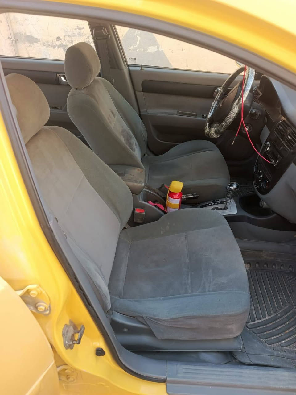 بسم الله الرحمن الرحيم
السلام عليكم سياره للبيع مرشوشه صبغ للجماليه فقط مكينه نضيفه كير نضيف تخم تواير حداديه كهربأيات جاهزه مجهزه 
مصفره هيئه وغرامات ومداور ثاني يوم السعر 65 وبيها مجال 
الرقم ‏‪0782 685 4736‬‏
