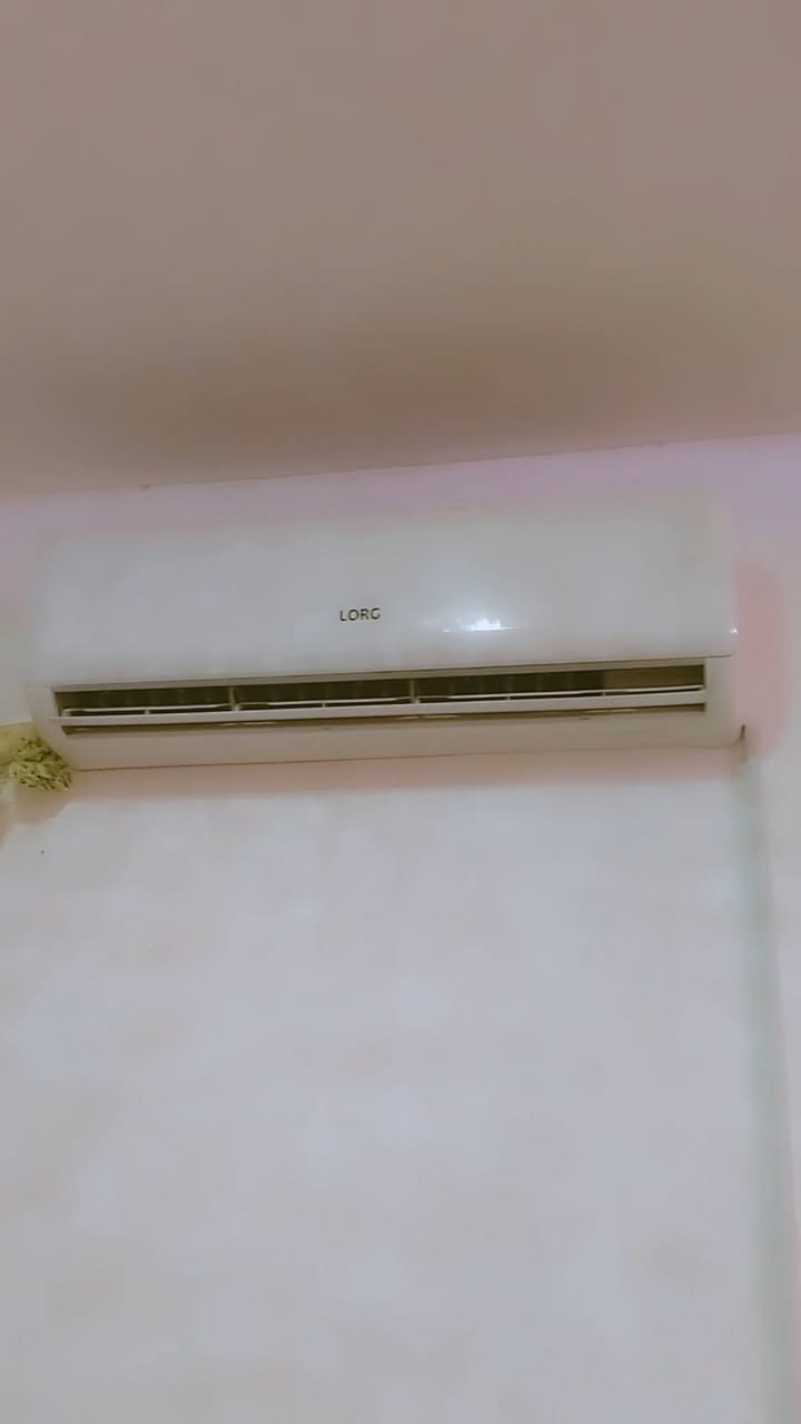 السلام عليكم سبلت ماركه لورج جديد مستخدم موسم واحد الله يشهد تبريد ثلج + تدفئه غاز 22 T3 تجي وتفحص وتشوفه وتفتحه وتاخذه مكاني بابل  سيف سعد شارع 30 سعره 500 وبي مجال ***********
