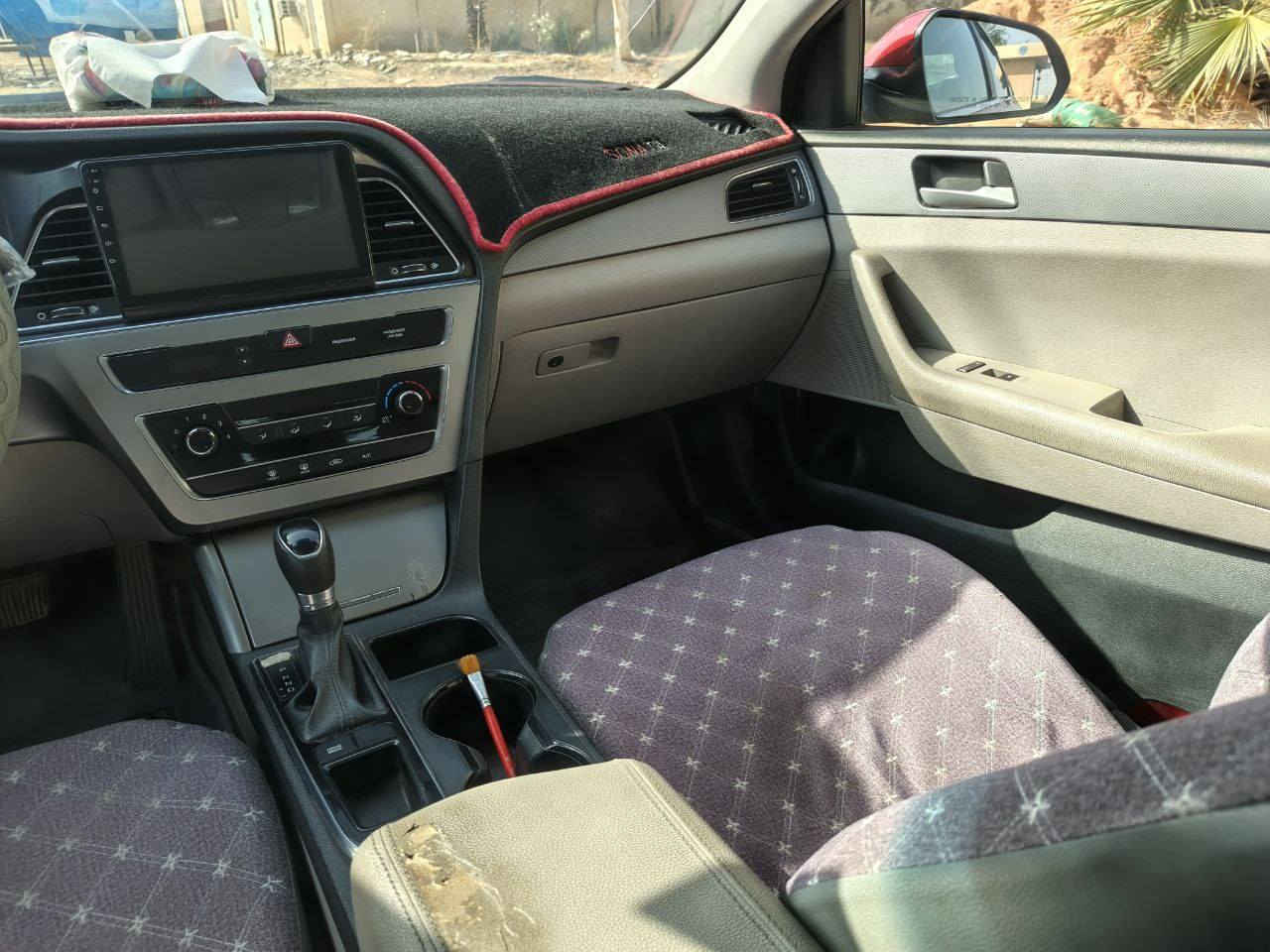 السلام عليكم من رخصة آدم مدير الكروب مكلف بل نشر سياره سوناتا ٢٠١٧وارد أمريكي بيه ثلاث قطع باقي النفاصيل اتصال بصاحب السياره مكان السياره بل ديوانية ***********
