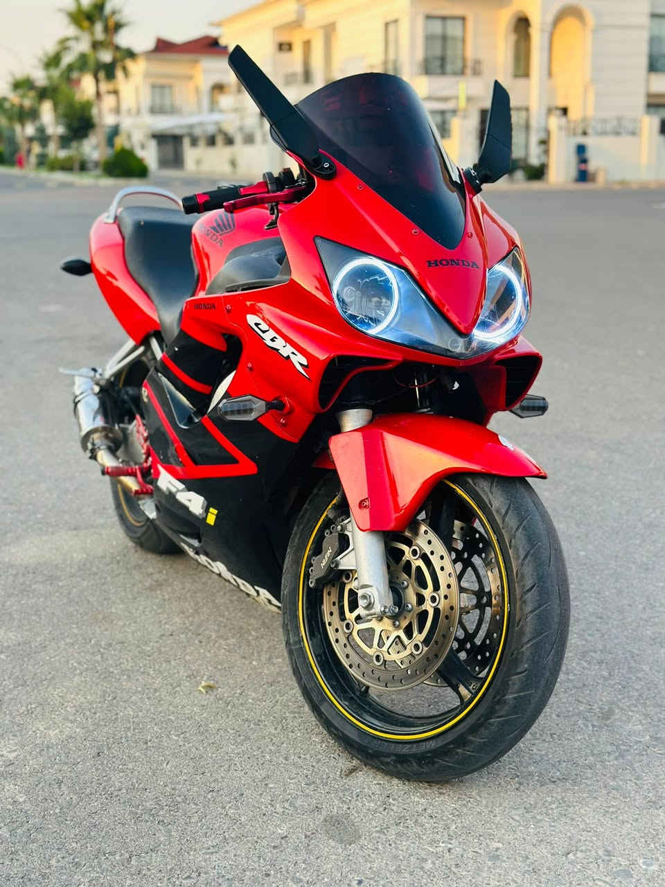 افور i
مديل 2004
المكينه كبس 
عنواني اربيل تواصل 
***********
***********
واتس اب 
السعر 20وبيه مجال الدراجه كامله وجاهزه
