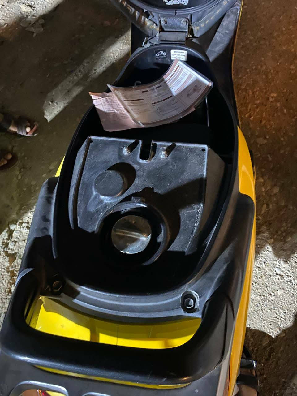 السلام عليكم سبيسي ياباني رمبه مكفوله كفاله عامه من جميع الملاحظات ماشية 6000فقط حقيقي صارلها شهر طالعه من رمبه مع كتلوكات الشركه 
السعر مليون و350مع مجال قليل 
العنوان كوت الانوار 
موبايل ***********
