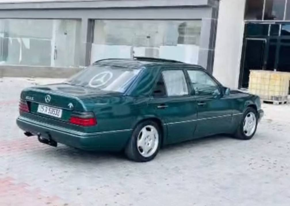 مارسدس دب موديل 1990 abs  رقم كركوك مشروع وطني سنويه هزه لحد 2028 بسمي كير محرك بطه 2500 ديلگو تبريد ثلج سلايت طكتين سنتر لوك صبغ للجماليه بدون ضرر وبدون خياس قواعد دبلات سليمه سياره جاهزه 
السعر 65 
*********** 
المكان بغداد

