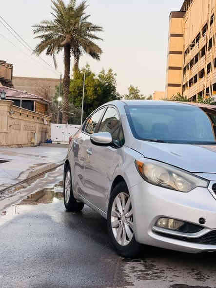 السلام عليكم 🫡
فورتي موديل 14
حادث امريكة فقط دعاميه بدون ايرباك
هنا بالعراق صبغ 3قطع ونص وبنيد مبدل والأصلي موجود 
مواصفات 
محرك 2000دوش 
ماشيه 135ميل
تحكمات ستيرن 
شاشه تاب
تخم تاير جديد 
باتري جديد 
السياره جديده معنى 
للاتصال ***********
اخوان السعر 97 وبيه مجال جدا بسيط  العنوان الامين الثانيه 
السياره بسمي
