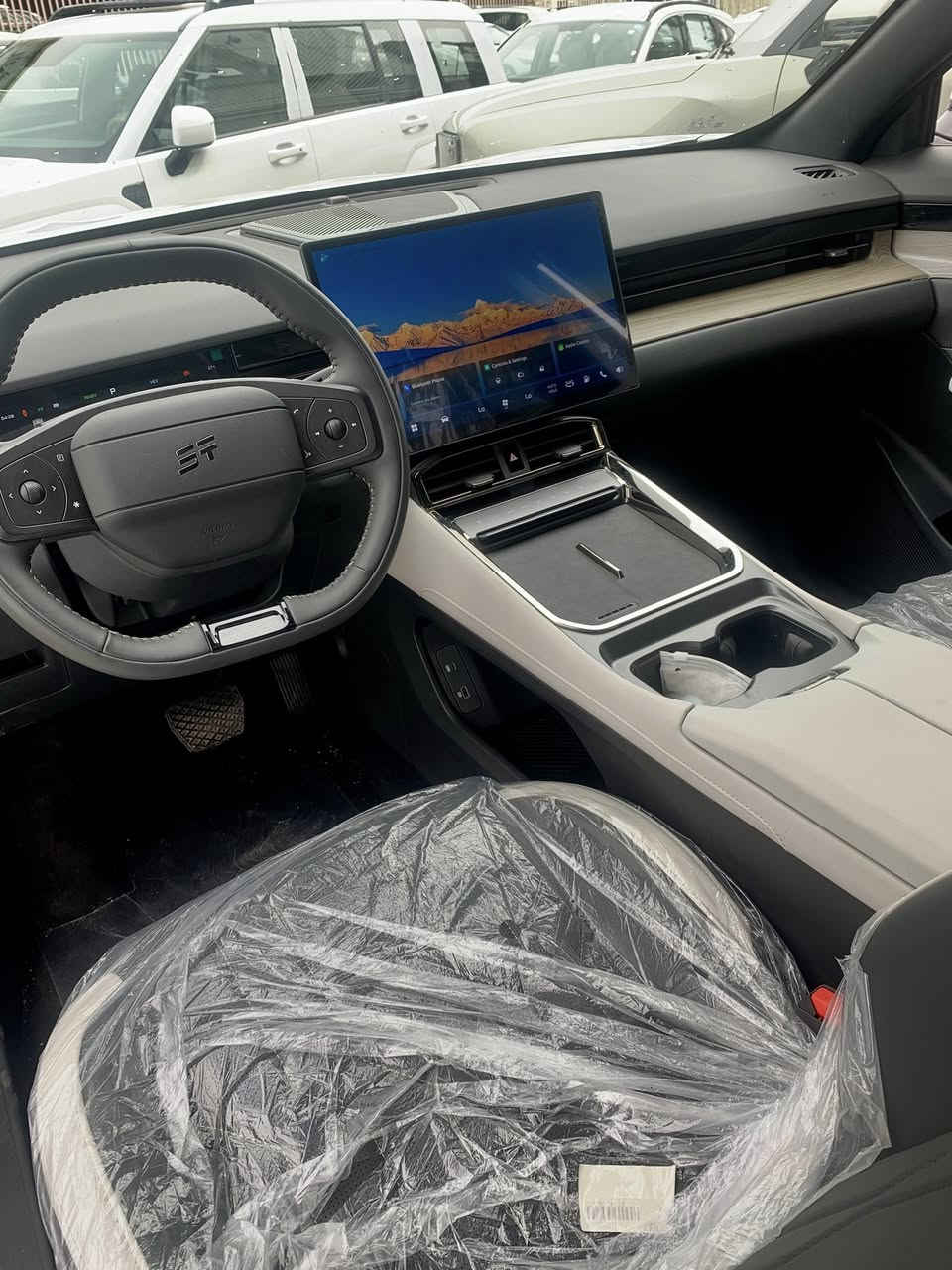 ⚜️ متوفر حالياً في معرض العماد ⚜️

✨ جيتور بلكن 🔌 هايبرد 🔋 L6 2025 الجديدة ✨
سيارة تجمع بين القوة – الراحة في تجربة قيادة استثنائية 

🔹 محرك قوي مع أداء ثابت على كل الطرق
🔹 تصميم خارجي أنيق وعصري بلمسات فاخرة
🔹 شاشة وسطية كبيرة تدعم أحدث التقنيات
🔹 مقاعد جلد مريحة مع تحكم كهربائي
🔹 فتحة بانوراما تعطيك إحساس بالرحابة
🔹 أنظمة أمان ذكية 
🔹 كاميرات محيطة لقيادة سهلة وركن آمن

✨ مع جيتور L6 2025 استمتع بقيادة حديثة ومريحة مع أجواء فخامة حقيقية 

المبيعات : *********** / الادارة : *********** 

العنوان : بغداد / معارض البياع / مدخل المعارض الرئيسي / الشارع الوسط - معرض العماد 

#جيتورات_2026 #باركود #جيتور #Jetur #L6
