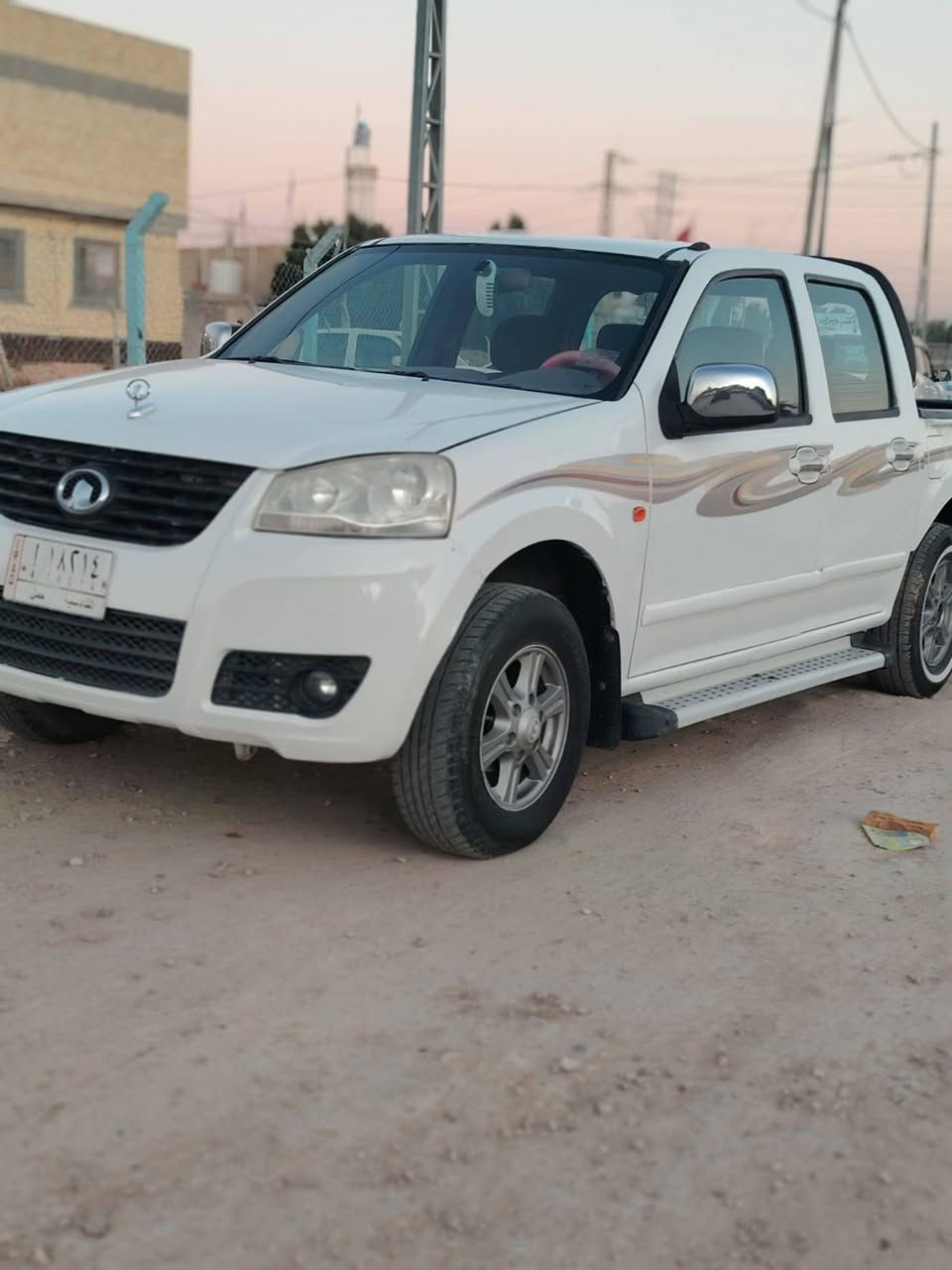 السلام عليكم بيكم كريت ويل 2015

رقم قادسيه سنويه جديده بسمي مصفره غرامات وضريبة 

مكفوله من الضربه وتبديل والعيب الشرعي كير ومحرك مكفولات شرط داخل نضيف جدا كهربائيات كلها شغاله 
تخم تاير جديد حداديه جديده سياره جديده بمعنى الكلمة 

ملاحظة بيها بارد بسيط جداً موضح اخير صوره 
مكان ديوانيه السعر 80وبيها مجال للأستفسار اتصل ***********
