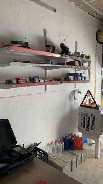 فرصه جاهزة للاستثمار 🚨‼️
محل خدمات الصالحي للبيع⚠️‼️
مع كافة الاجهزة و المحتويات🤩
محل يصلح لبيع مواد احتياطية للسيارات🛞🚘
محل يصلح لتبديل زيوت لوجود "رمبة" امام المحل
محل يصلح لفحص السيارات بالكومبيوتر💻 
ويصلح ان يكون ٣ في ١ 
عنوان المحل:كركوك الصناعه قرب مستشفى🏥 الجمهوري وقرب مشتل حمزاوي 🪴نهاية سايدين كورنيش

السعر ٨ مليون و ٧٥٠  الف وبي مجال 

رقم الهاتف:
***********
يتوفر واتساب ايضاً
