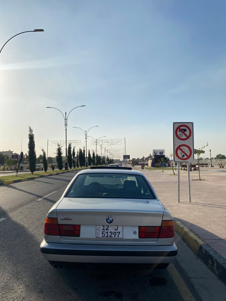 للبيع Bmw e34 موديل 1991
السياره جاهزه من ناحية كير ومكينه وكهربائيات 
تبريد شغال 
سلايت 
اربع جامات كهرب 
قفل مركزي 
كشنات جلد M
دركه M
دشبول ايرباك 
مصبوغه عام جماليه
للتواصل ***********
واتساب ***********
