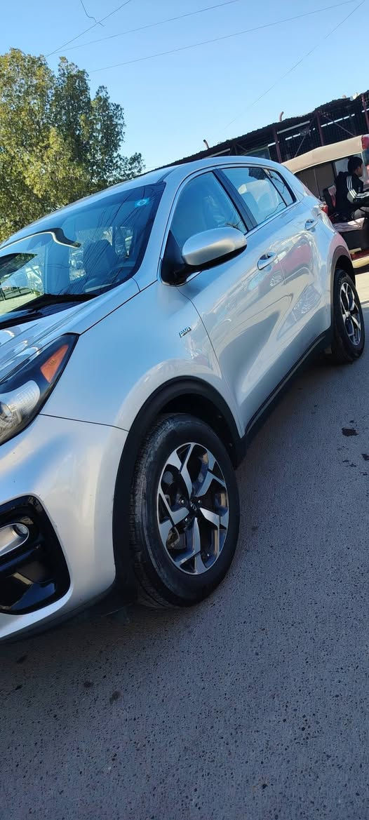 سبورتج موديل 2020 بسمي وارد أمريكي بدون حادث سرقة تجوات الكشن وكامرة أمامية رقم دولي بغداد مكاني حي الإعلام اتصال *********** السعر ١٧٦ 💰
