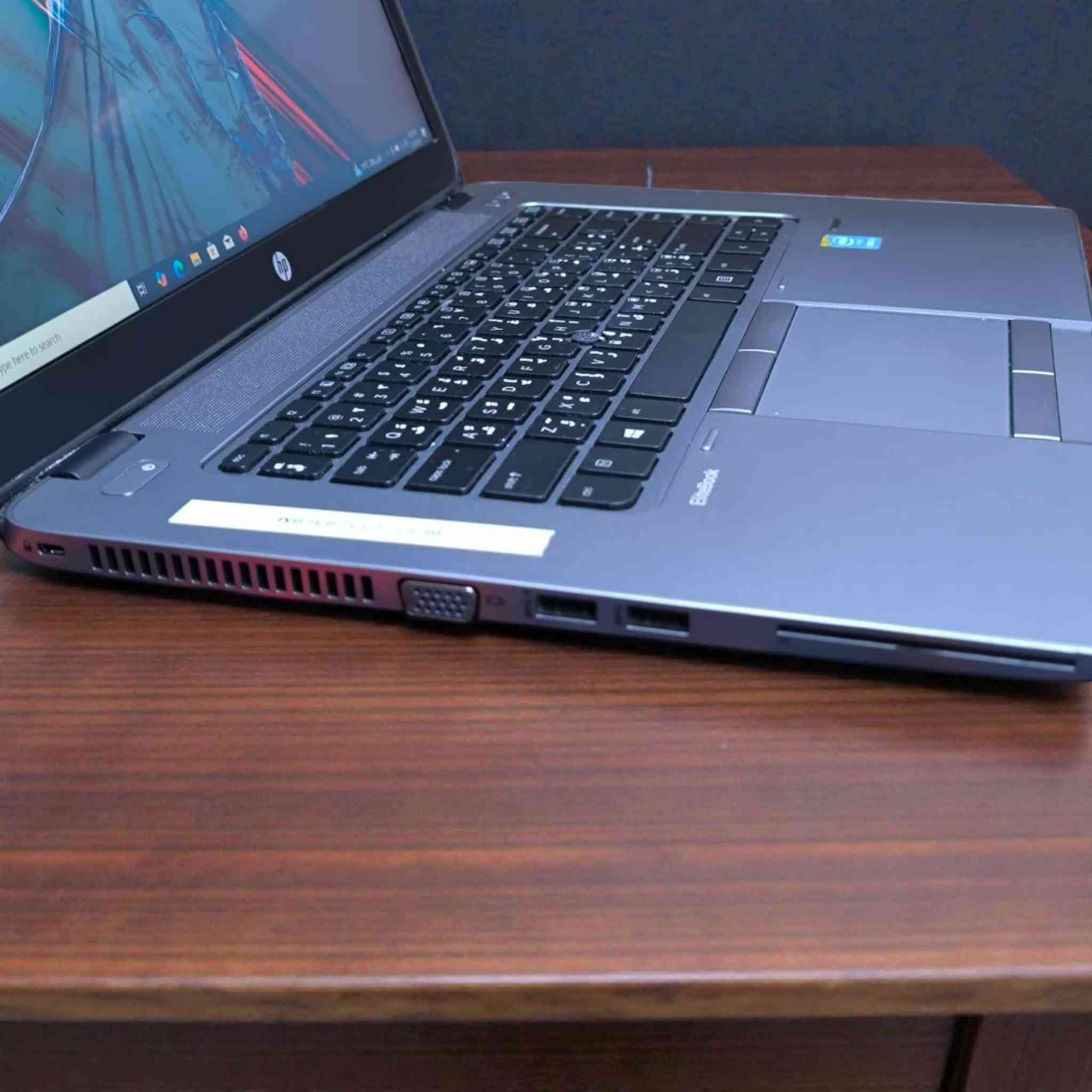 💻 HP EliteBook 850 G2
شاشة كبيرة | عملي | يعتمد عليه
لابتوب من فئة Business Class
مناسب للدراسة، الدوام، والشغل المكتبي
• المواصفات: i5 – الجيل الخامس – فئة U
رام: DDR3 – 8GB
• الهارد: SSD – 256GB – سريع
• شاشة 15.6 إنش مريحة
• كرت شاشة Intel داخلي (يوصل 4GB)
يجي ويا الجهاز: ✔️ ويندوز + أوفيس منصب
✔️ برامج أساسية
✔️ حقيبة + شاحن أصلي
✔️ ماوس + ماوس باد
الضمان والخدمة: • فحص عند المندوب قبل الاستلام
• ضمان استبدال أسبوعين كامل
💰 السعر: 190,000 دينار فقط
📍 بغداد – الأمين الثانية – نواب الضباط
🚚 توصيل لكل المحافظات
📞 للحجز والاستفسار:
***********
