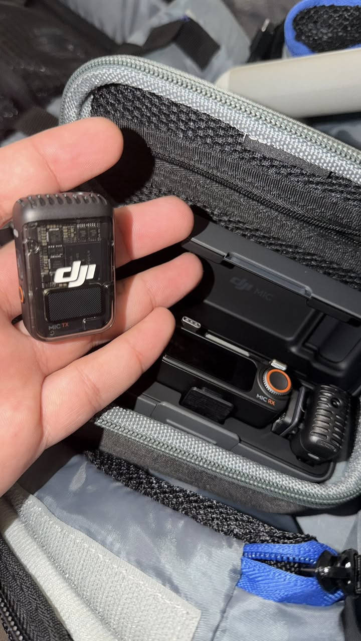 السلام عليكم معدات تصوير كاملة للبيع
جديده جدا نظافة 100‎%‎

كامرة سوني A6400
رام كامرة+حقيبة للكامرة
مايك dji 2 متحدث مع حقيبة
ستاند كاميره وانارة سل ستيل 
 DJI Rs mini combo يدعم الذكاء الاصطناعي
انارة للكامرة bodox
انارة ثابتة bodix SL100+سوفت +ستاند
تيوب لايت rbg 
حقيبة ظهر تشيل كل المعدات 

كل الغراض جديدة استخدام اقل ل 10 ايام 
وداخل الضمان ولوصل موجود

مو كل الغراض المذكورة مصورها 

العنوان بغداد 
***********
