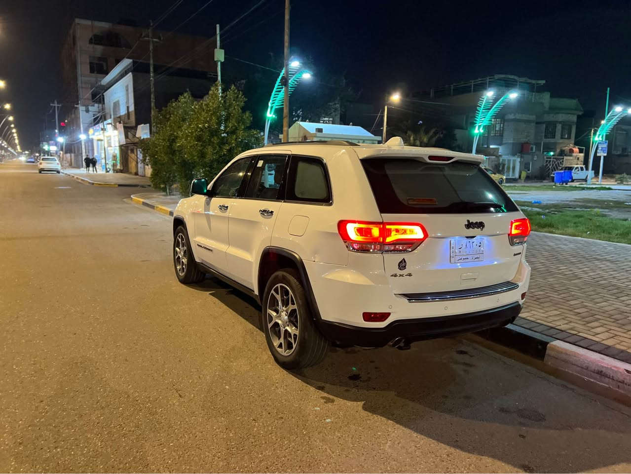 جيب 2019 خليجي لمتدد مكفوله من الضربه عده ملاحضات بسيطه رقم بصره انكليزي وسنوية لل٢٠٣٠بس الصور الناشرهن قديمات قبل لا نجدد الرقم 
سونار السياره موجود من ضمن الصور ايضا ناشره 
ملاحضه مهمه بالفحص مكتوب جزء صبغ يعني تكحيل كارت 

سياره جاهزه مابيها نقص برغي 
من تخم تاير وحداده وتبريد وكل امورها تمام 
ومواصفات المتدد معروفه فول الفول ماعدى الجكات مابيها  
سعرها ٢٤٧ وبيها مجال بسيط للشراي 
مكاني البصرة القبلة وهذا رقم تلفوني ***********

1-بصمه وتشغيل عن بعد 
٢-ثلاث شاشات مع كار بلاي 
٣-حساسات من كل الجوانب + نقاط عمياء 
٤-رادار جانبي 
٥-فور ويل السياره 
٦-تبريد قطعتين + تدفئه وتبريد بالكشنات وبالستيرن 
٧-فتحه سقف بانورما 
٨-مكينه وكير كفاله وعلفحص 
٩-مري شفط واشاير بالمري 
١٠-السياره كاشيه ١٠٠ الف كيلو حقيقي قابل للزياده 
١١- عليها ادامه كامله والماتعبجه خل يذكرنه كلمه طيبه البصرة, العراق
