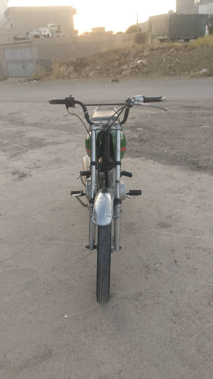 300هەزار  سۆلینک2022
بێ عەیبە  مەکینەی بەس قەباخی کلاجەکەی تۆزێ گەڕ بوو بێ کێشەیە  بەقەد گێچو لایەتێک نەرمە  ڕۆن و بەنس دۆسەی
  تازە گۆڕاوە یەک مەسرەف قەباخی  لای پاتریەکە  سلێمانی ***********
