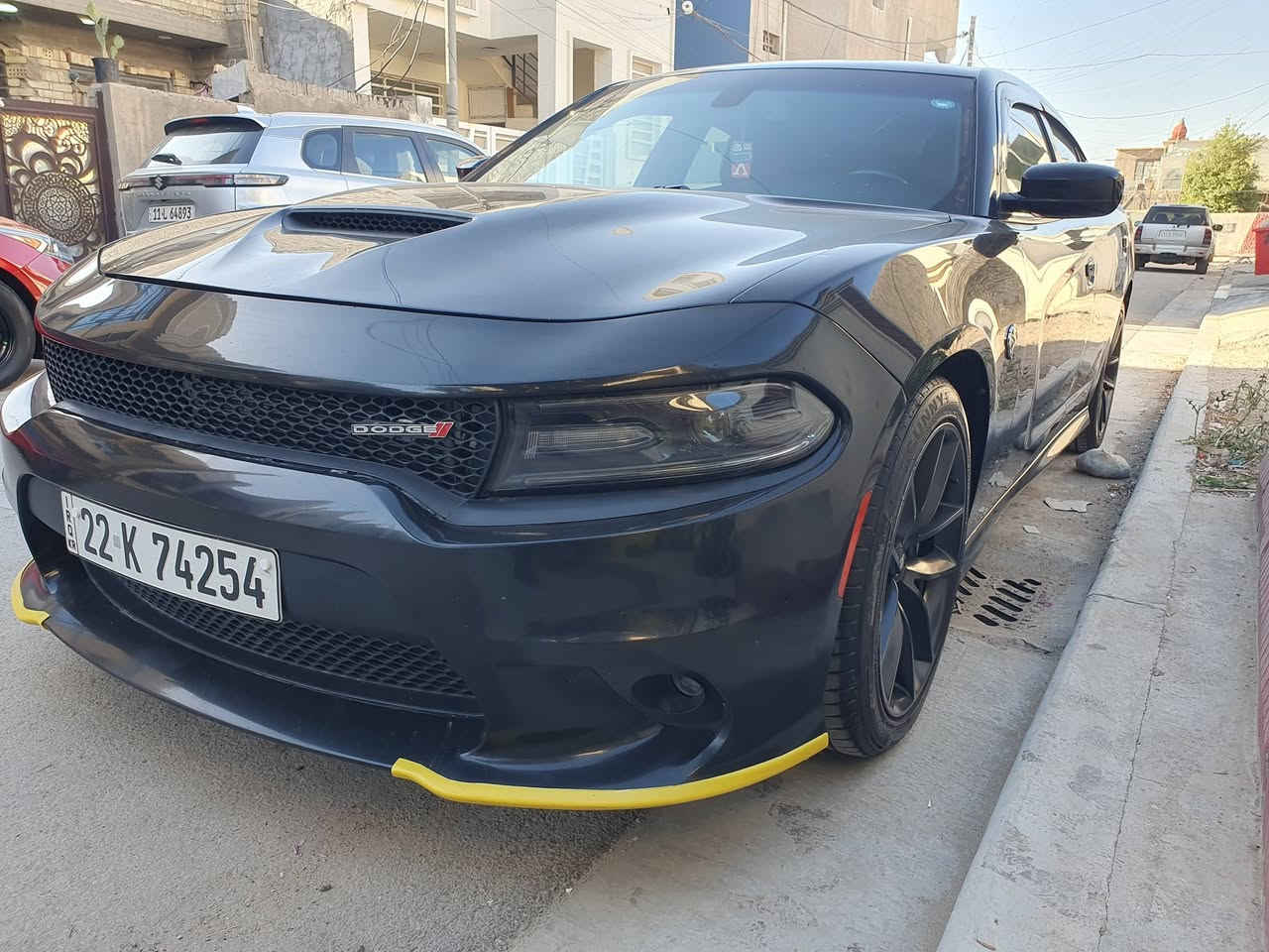 السلام عليكم 🔥😎🔥🔥 بيع مراوس بسياره اقل شنو عندك نزل 
دوج جارجر Gt 2021....

وارد امريكي اصل..حادث،بنيد، سطحي فقط بدون داخل
رقم اربيل ب اسمي
الون اسود ميتاليك
الفئه GT
عداد المسافه 50الف  
مواصفات 🔰
محرك V6  3.6 
فتحه
بصمه تشغيل وابواب 
تشغيل عن بعد 
داخل احمر،
فجوج برومبو بلادي
شاشه كبيره 
كامره خلفيه 
فول تحكم ستيرن 
كش السائق كهرباء 
تبريد قطعتين 
عدسات زينون اصل 
وبعد بيها مواصفات الجي تي معروفه ماحاجه اذكرهن
السعر ٢٣٥ 
ملاحظه السيارة جديده بيع او مراوس،بشي اقل

***********
