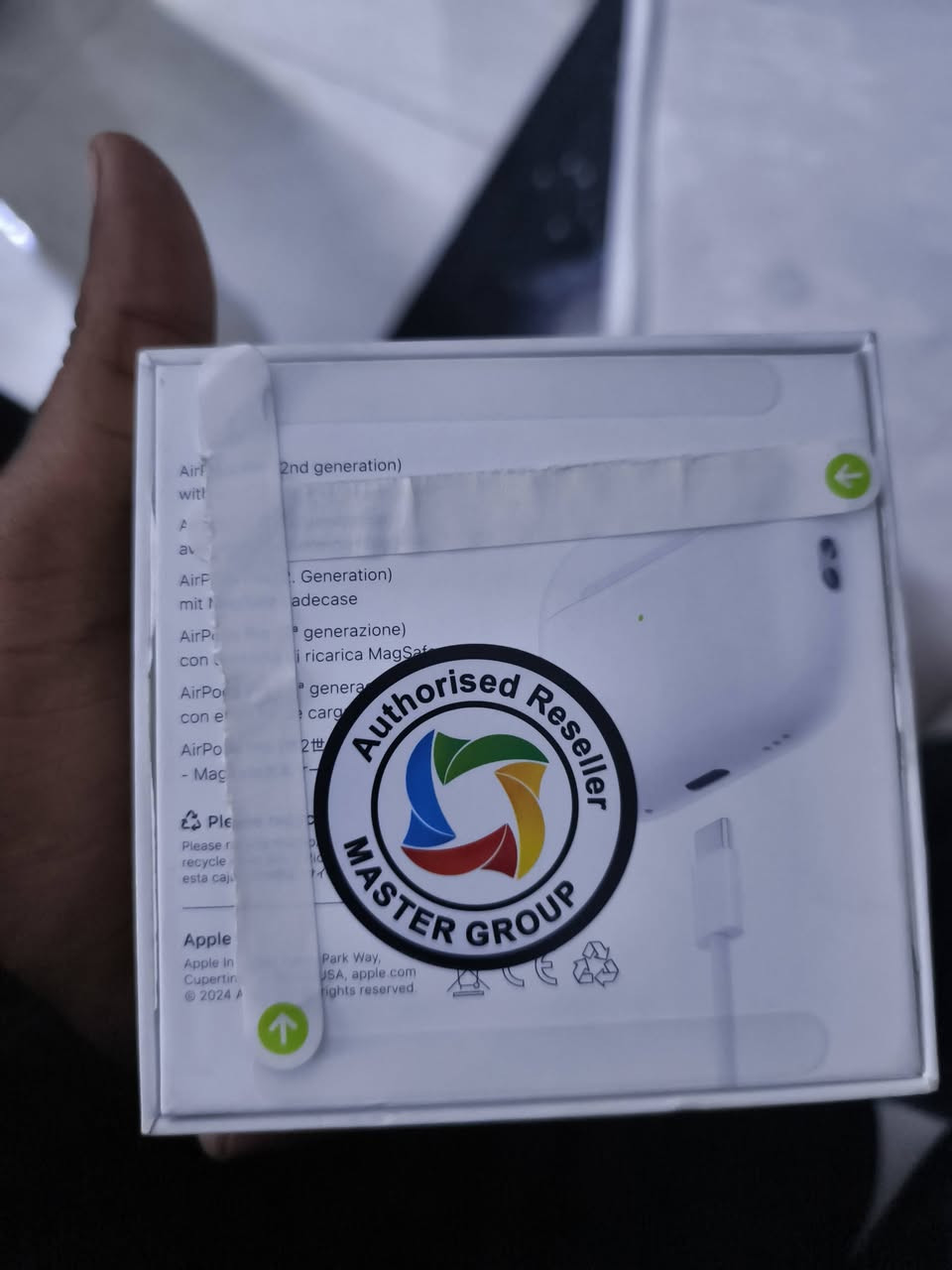 ايربود جيل 2نزلت وي ال16 جديده بعدها بضمان مكاني بغدداد سعر200 رقمي ***********
