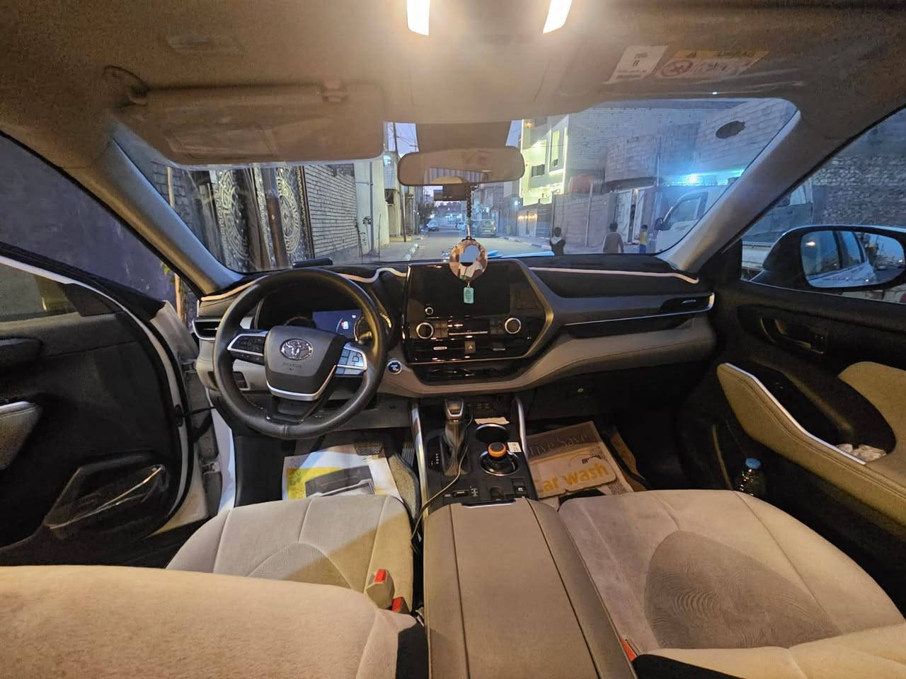 هايلاندر ٢٠٢٥ ماشيه ١٢ الف
وكالة عبد الطيف جميل  مكفوله كلش جديده ***********

السعر ٣٢٥ بيها مجال
