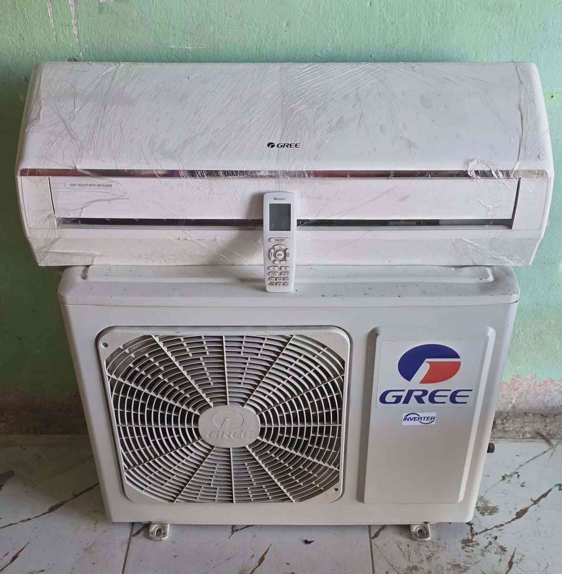 سبلتين انفيرتر يسحب 3 أمبير النوع توسوت وگري حجم طن كل واحد فول نظاافة وشررط شغال كلو اسبوع ضمان بعد الشد...بارد ثلج وتدفئة فول..
ألسعر راسلوني خاص عالماسنجر .


**إذا كنت صاحب هذا الإعلان وتريد حذفه لأي سبب، رجاءا أرسل رسالة إلى الدعم الفني**