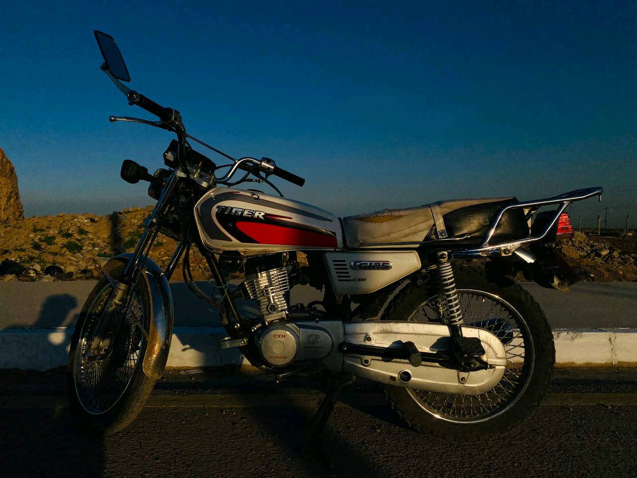 دراجة تايگر 2020 للبيع
4 گير 
كهربائيات ما بيها
مكينة ما مفتوحة شرط