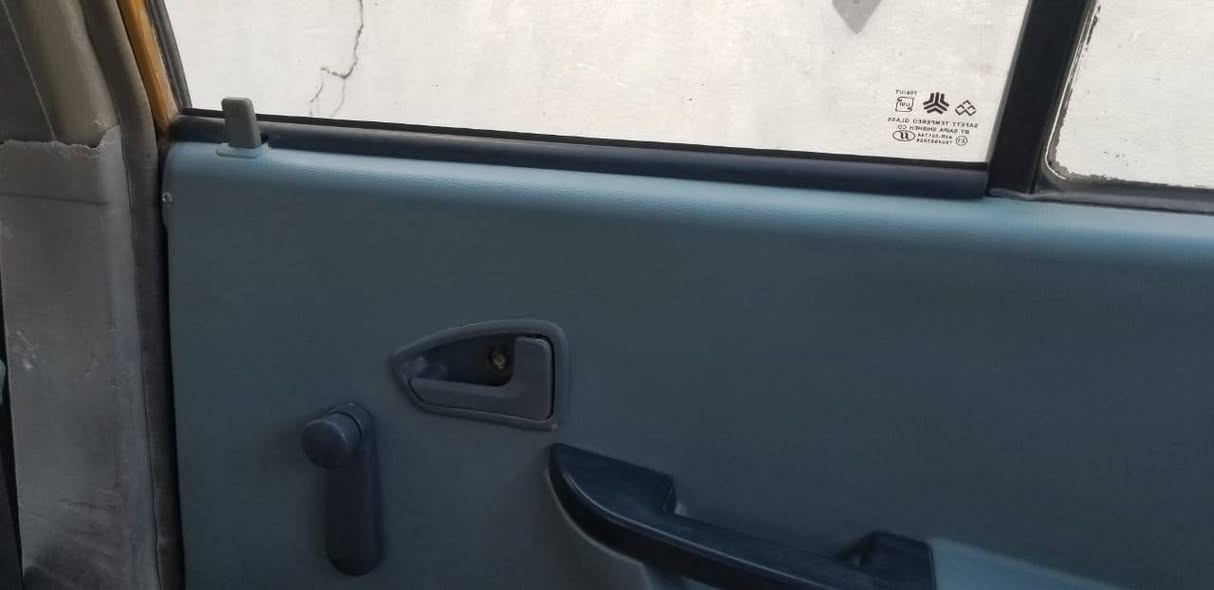 السلام عليكم سايبه للبيع موديل 2011 رقم بصره صدامي بدون راعي سنويه عضم عاج محرك وكير جدد تخم تاير جديد كهربائيّات وحداديه خير من الله مكفوله من الطلب والسرقه مكاني النجف   السعر 9 اوراق وبيهه مجال للاستفسار الاتصال على الرقم ***********
