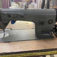 ماكينة خياطة • ياباني اصلي • مستعمل ٧٥٪