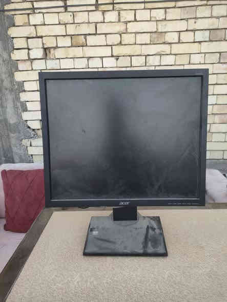 سلام عليكم غراض البيع كاونتر 3قطع نظيف عارضة مال فراش ما مستخدم ميز تركي بعدة جديد الاستفسار تصال أو خاص مكاني حي اور سبع قصور شارع ابو علي يوجد توصيل الرقم ***********
