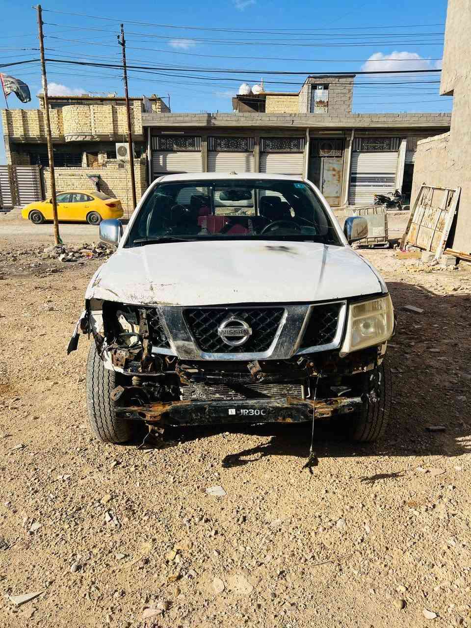 سلام عليكم للبيع نيسان نيفاره موديل 2009رقم المثنى بسمي تحويل مباشر اخوان سياره تعرضت لحادث جفيه كلش خفيفه كما موضحه بلصوره ع صفحه سايق ابيع على وضعهه سياره شغاله وتمشي مكان السياره بغداد  ،***********
