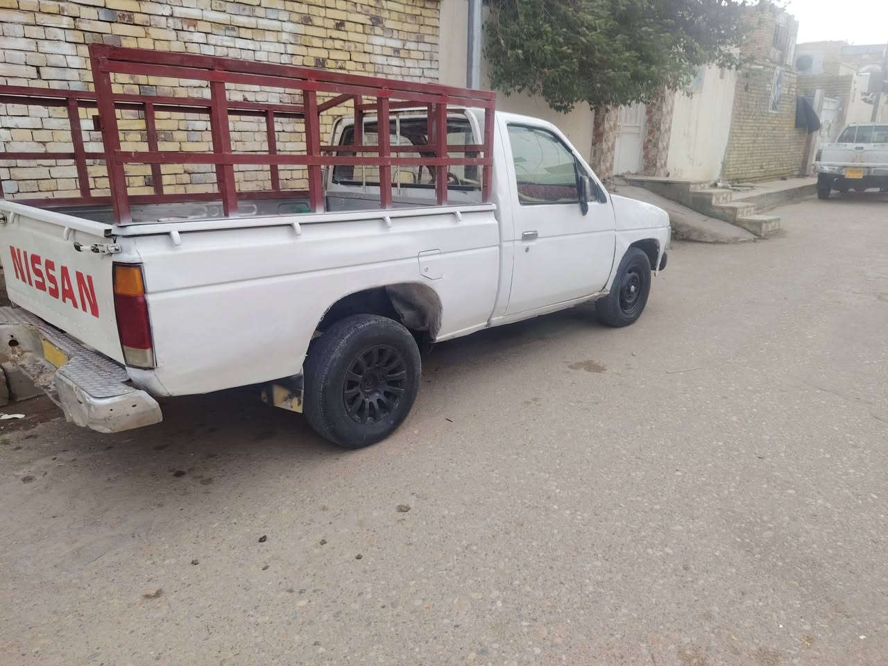 لبيع نيسان 94 رقم بغداد صدامي شرط التحويل مكينه وكير منجي 4 صدر وحداديه جديد تايرات جدد سياره مرتبه وحلوه سعر 25 وبيها مجال ***********
