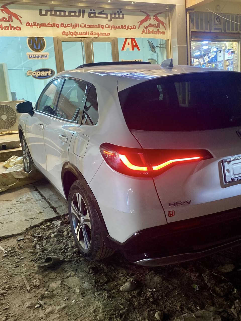 للبيع
Honda HR-V 2024 – هوندا 

📍صلاح الدين - سامراء

⸻

تفاصيل السيارة:

• ضرر جاملغ وحافة البنيد فقط

• ممشى:10 الاف

• أعلى فئة – Full Option

⸻

 المواصفات الرئيسية:

• دخول ذكي + تشغيل عن بُعد

• فتحة سقف سلايت

• كشنات جلد مع تدفئة وتحكم كهربائي

• ستيرن جلد مع تسخين (Heated Steering)

• أنظمة رادار:

 – رادار أمامي

 – رادار جانبي / نقطة عمياء

 – رادار خلفي

• حساسات أمامية وخلفية

• مرآيا بخاصية التسخين مع إشارات

• نظام مساعدة البقاء في المسار

• أنظمة أمان: ABS / مانع انزلاق /

⸻

بدون  رقم

السعر :  160 قابل للتفاوض

📞 للتواصل والاستفسار:

***********
