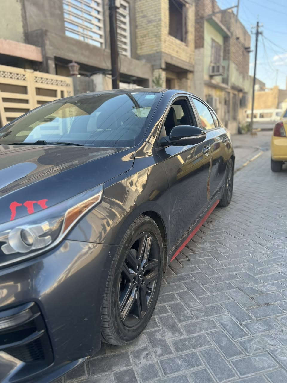 فورتي gt line2020
فورتي جيتي لاين موديل 2020 وارد امريكي (كلين تايتل) يعني طابه للعراق بدون ضربه وهنا انضرب باب سايق موضح بالصور مكفول كفاله عامه سونار قبل اسبوع موجود محرك2000 دوش 
العنوان بغداد بغداد جديده 
***********
