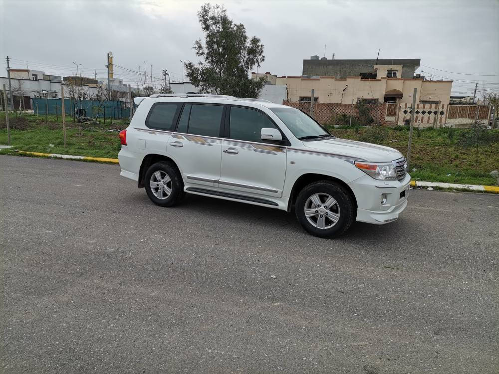 تـــوێتــــا وە نە وشـــــە بۆ فرۆشتـــــن مۆدێــــل 2011 شەش پستـــۆن 
بــئ بۆیــــاغ بێ کـــــرانەوه 
دو دە ستی کردوە تا ئێــــستا 
سە نەوی تازە تاوەکـــــو 2030
چوار تایەی تـــازەی لە بنە
گێــڕ مە کیــنە لۆک نە کراوەتـــە وە
سعــــر 295گــــە ڵا
***********
*********** السليمانية, العراق
