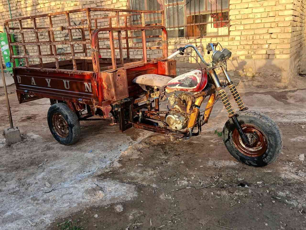 سلام عليكم ستوته  البيع ديوان موديل  ١٤  كلك كلك  مكفولي من السرقه  مكان صويره  تصال عل رقم. ***********
