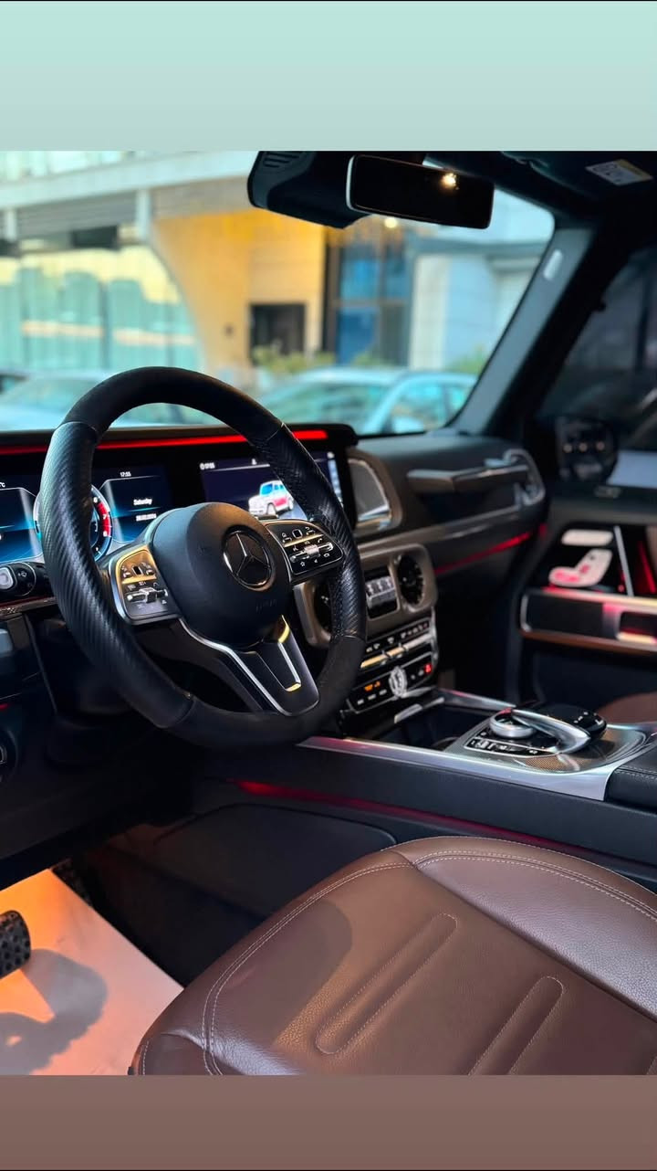 انظف جي كلاس بالعراق بموديل 2019 
المانيه كفاله عامه بصمتين ضمان دولي 
‏ Mercedes-Benz G-Class G500 
رقم اربيل مميز وسنويه تضليل لمده سنه 
ماشيه 49 mi فئه G500 كفاله .... ✨

مواصفات 1/1 
بصمه 
جلد 
فتحه 
كراسي كهرباء
عدد كامرات 5
رادار حساسات 
بصمه عدد 2 
كاربون فايبر 
تحكم ستيرن لمس
دبل ماوس تحكم 
شفتات ستيرن قياده 
-----------------------------------------
⛔️ اقره تفاصيل يله تتصل كلشي مذكور وسياره 
كفاله عااااامه من الشخط ومن كلشي رقم مميز 
موقع سياره بغداد الشراي الجناي يتصل اوتساب 
الهاتف : ***********
