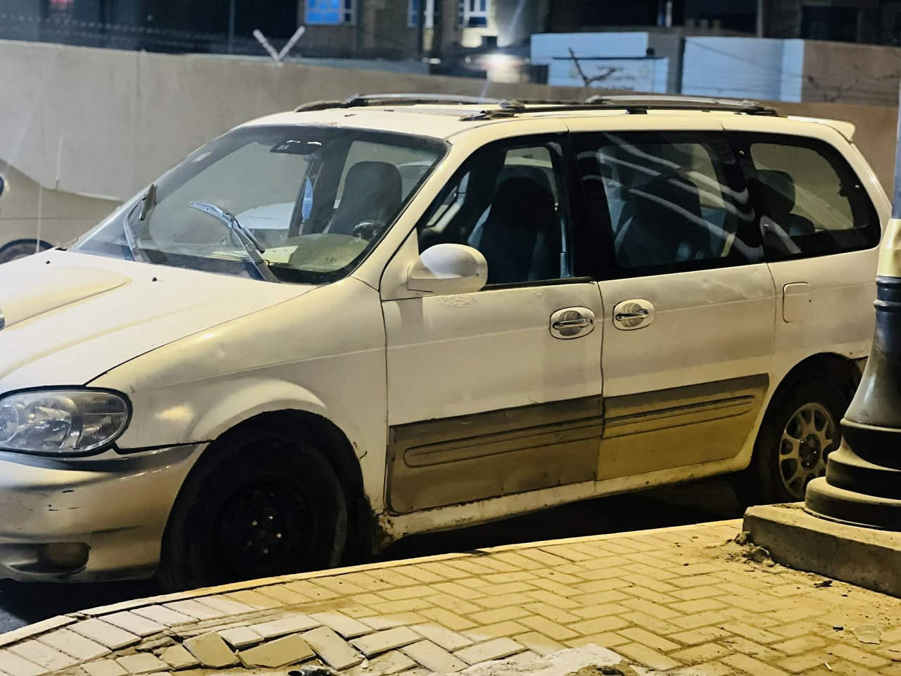 السلام عليكم سياره كرنفال موديل 2000 كاز سنويه 2028كير مكينه خير  من. الله كير عادي تبريد شغال 3قطع عوزه غاز زوج تايرات توني شادهن أرقامها بغداد امشي وياك ادورلك وشد رقام  السعر 45 وبيه مجال عنوان  السماوه الحي الجمهوري استفسار اتصال  ***********
