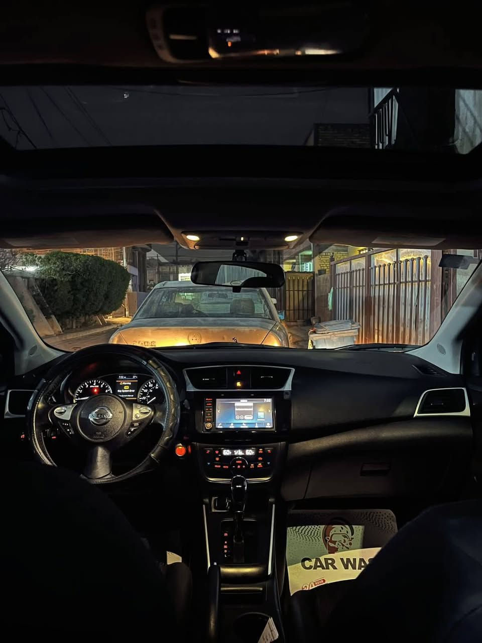 السلام عليكم للبيع نيسان موديل 2019 فئه sv فول مواصفات وارد امريكي ماشيه 66 ضرر موضح بل الصور عارضه 120وبيه مجال حك الجيه رادار جانبي فتح سقف بصمات بل بيبان شاشه بلاديه ويل كب رقم تلفون *********** واتساب
