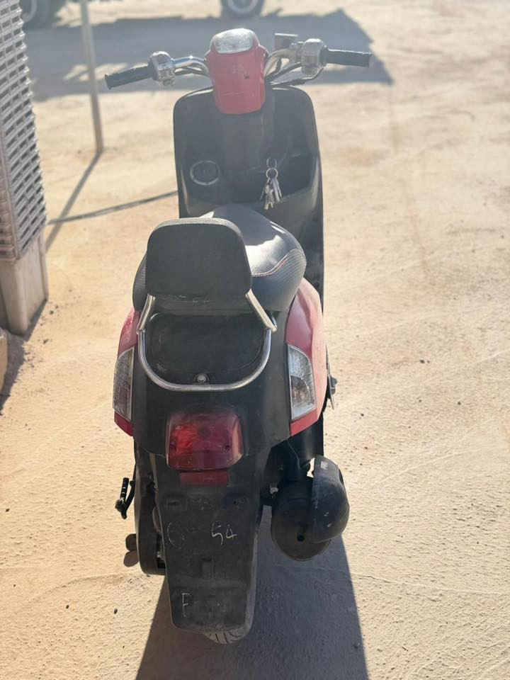 للبيع بوليس كابريتر مكفوله محرك ناعم كلشي بيهه شغال بدون اي نقص صار 3 اشهر من طالعه من المعرض وصلهه موجود سعرهه 800 قرب باب طويرج

‭0776 099 8353‬
