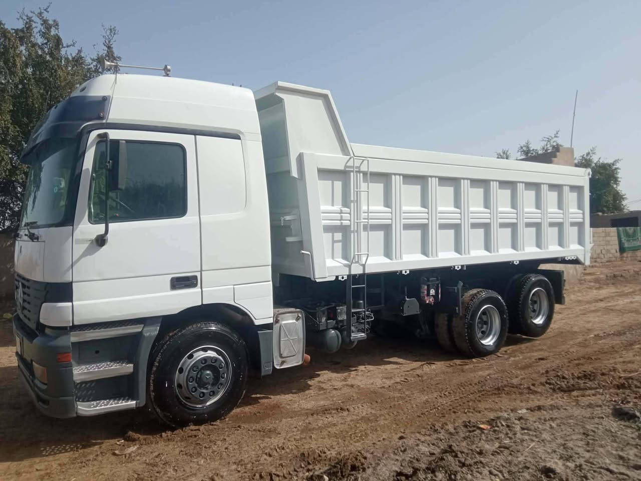 سلام عليكم اللبيع اكتروز سنكل  موديل 2002 رقم ديالا بسمي  مكينه 43 صاسي 25 سيارة مكفوله كفالة عامه بدي جديد دك يم صباح والا درب الاستفسار ع الرقام ***********//***********
