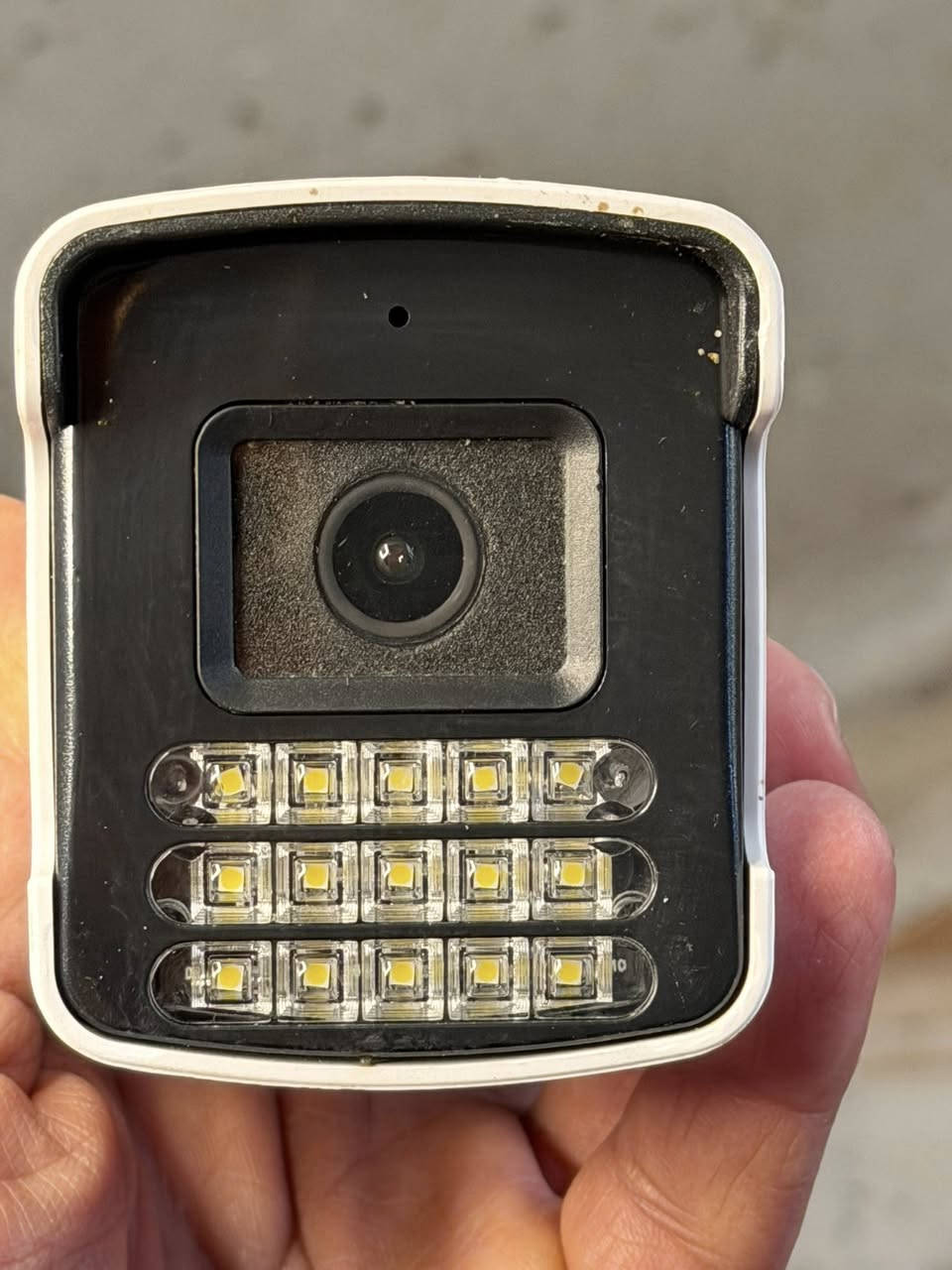 سلام عليكم سستم كامرات للبيع + دفي ار بدون هارد للبيع الكامرات ام 15 فلاش شغالات الفلاش للبيع السعر 60 وبيهن مجال مكاني الشعب 
*********** 
***********
