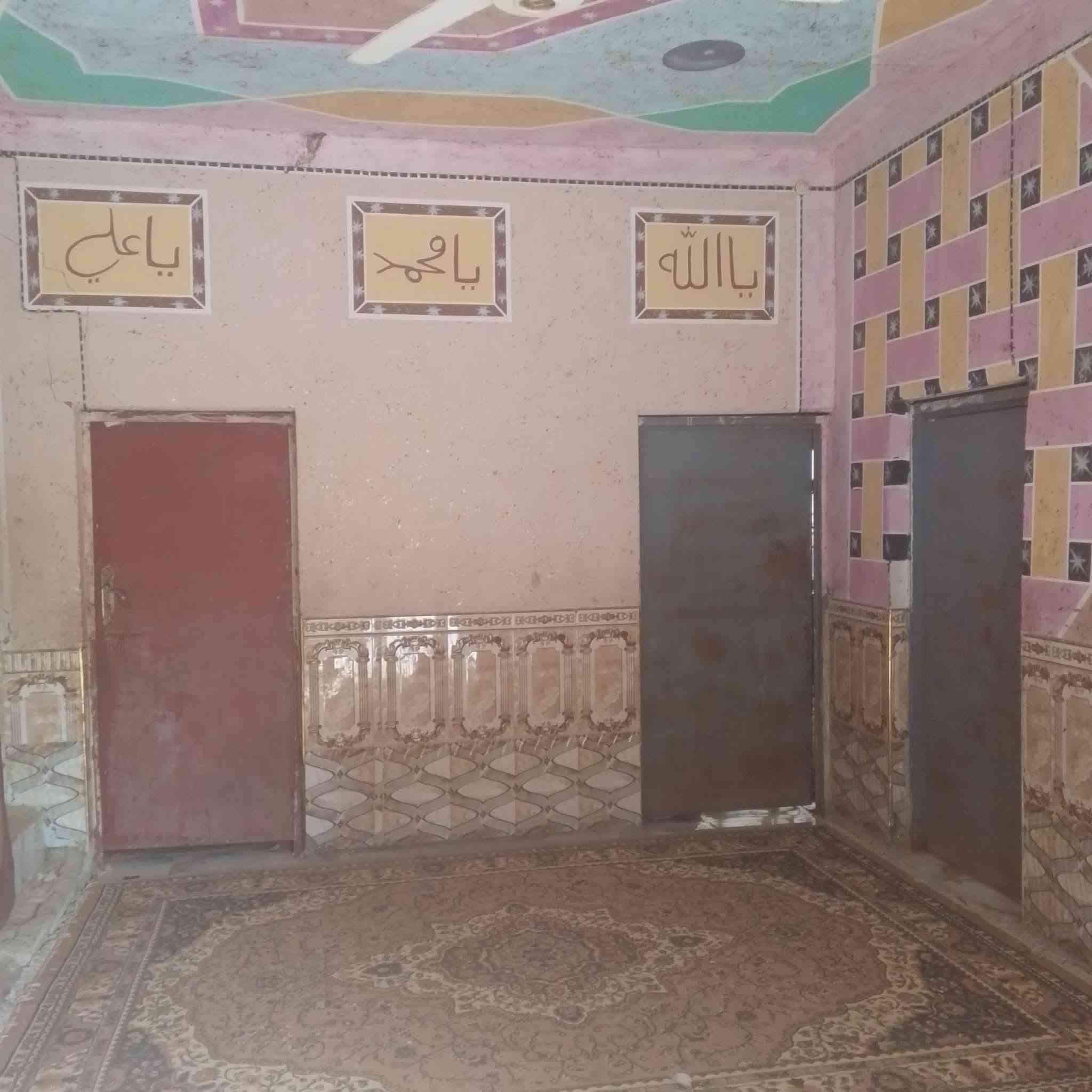 بيت للبيع  يتكون من 4اغرف ومطبخ وحمامات مضيف+حمامات السعر اتصل على الرقم***********
